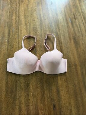 Victoria's Secret Pale Pink Smooth Molded T-Shirt Bra